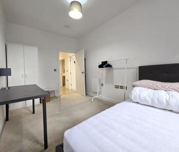 2 bedroom flat to rent - Photo 6