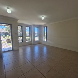 Four bedroom affordable housing house - Photo 2