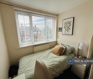 3 bedroom semi-detached house to rent - Photo 5