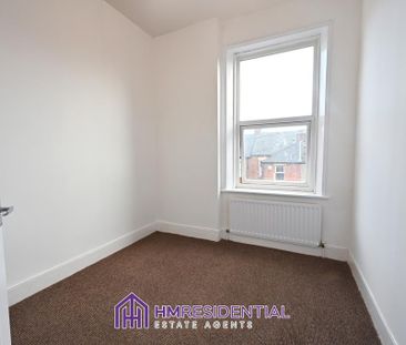 3 bedroom flat to rent - Photo 2