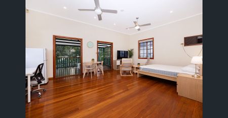 Fully Furnished Private Studio in a Stunning House - Photo 2