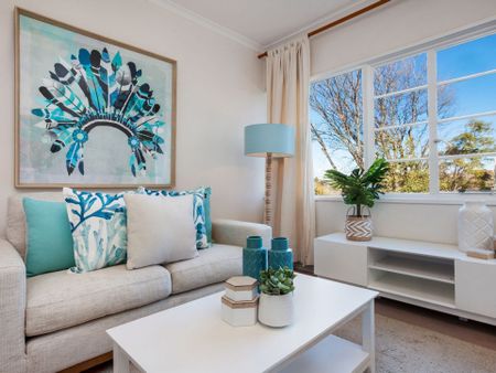 Beautifully Presented Apartment ** Available 06/12/25 ** - Photo 4