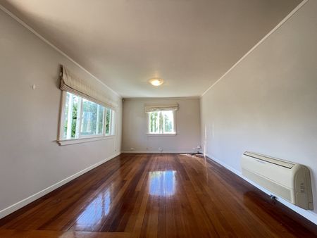 Solid, Spacious and Sunny family home! - Photo 2