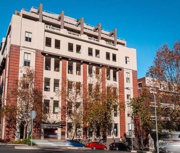 Chic 1-Bed Apartment for Rent - Inner-City Surry Hills Escape - Photo 4