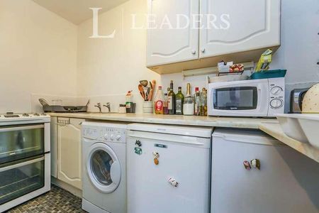 Bath Road, GL53 - Photo 2