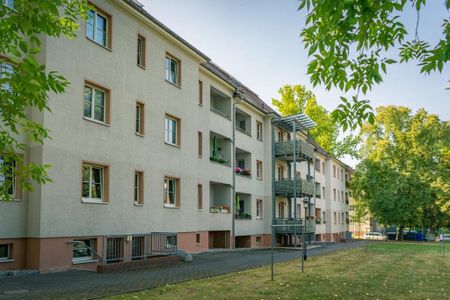 Großzügige 3-Raum-Wohnung in Schönau - Photo 2