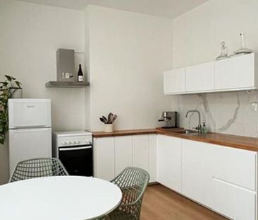 Appartement te huur in Liège voor € 675 met 1 slaapkamer - Photo 3