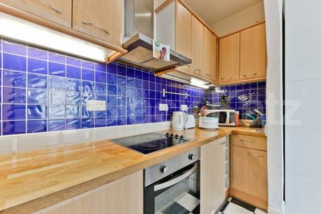 Gas, electric, water, council tax & internet all included in the rent - Photo 2