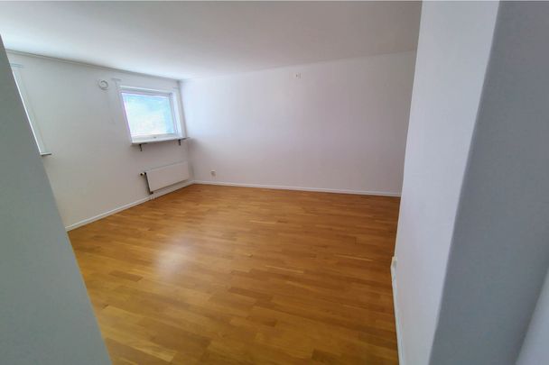 Stallagårdsvägen 20 - Photo 1