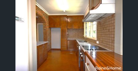 Spacious and Beautiful Home! - Photo 5