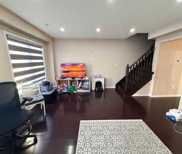 For Lease - 19 Signature Lane, Brampton, Ontario - Photo 6