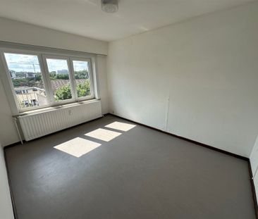 Appartement op de vierde verdieping met 2 slaapkamers - Photo 2