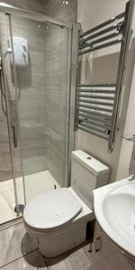 1 bedroom property to rent - Photo 4