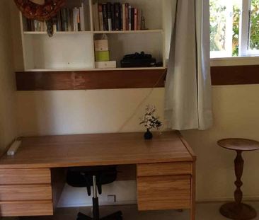 Private, clean, safe and warm studio unit> - Photo 1
