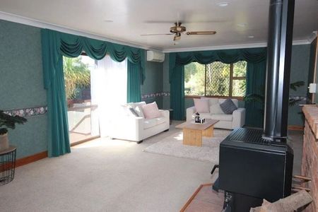 Spacious Family Living - Photo 3