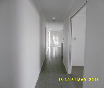 Spacious Family Home in Mount Low - Photo 5