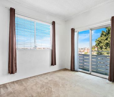 2 Bedroom Unit - Conveniently Located! - Photo 1