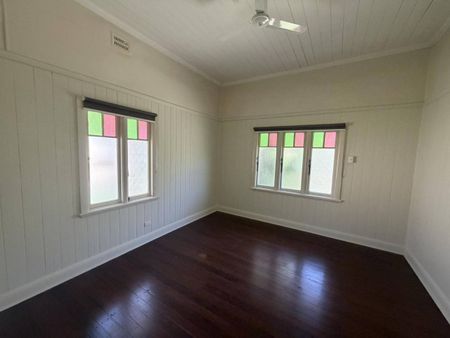 Family Home Close to CBD - Photo 3