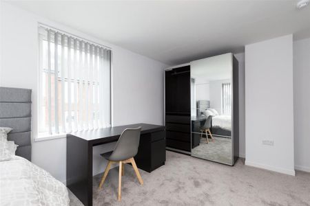 1 bedroom in a house share to rent - Photo 2