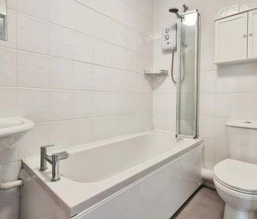 2 bedroom semi-detached house to rent - Photo 2