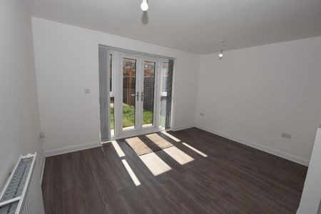 3 bedroom terraced house to rent - Photo 2