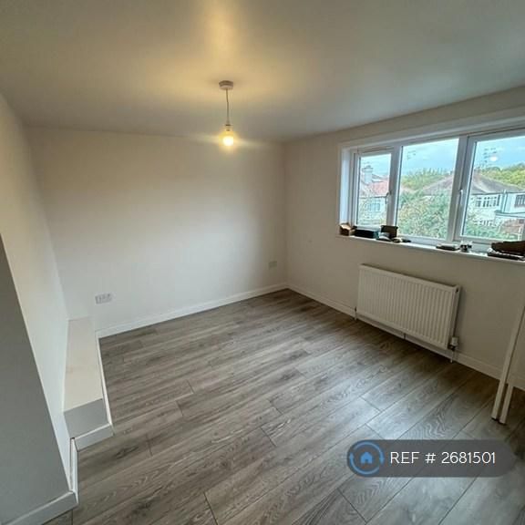 2 bedroom bungalow to rent - Photo 2