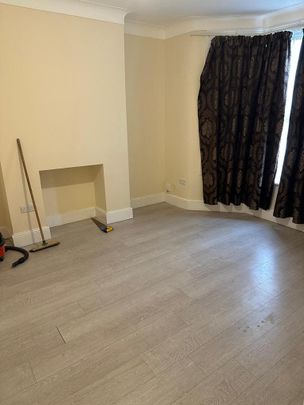 4 bedroom house to rent - Photo 1