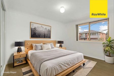 MODERN TOWNHOUSE IN A SMALL COMPLEX - Photo 3