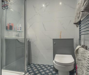 4 bedroom flat to rent - Photo 3