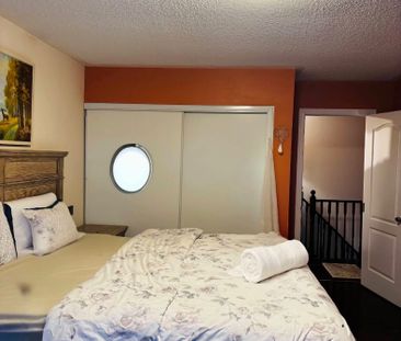 For Lease - 5 Colleridge Street, Ajax, Ontario - Photo 4