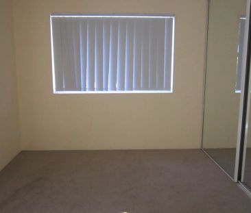Spacious End Unit in Prime Coorparoo Location - Photo 1
