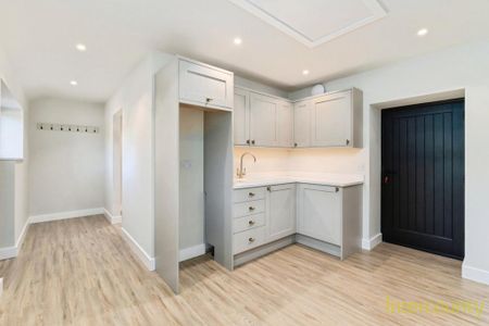 3 bedroom bungalow to rent - Photo 3
