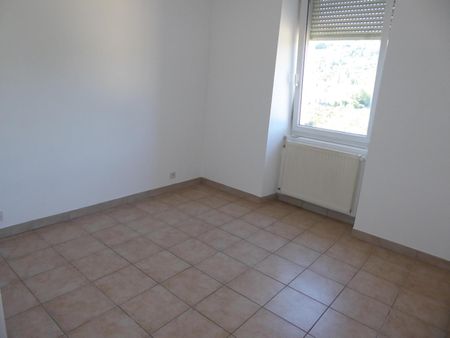 Location Appartement 3 pièces 52m² AUBENAS 07200 - Photo 3
