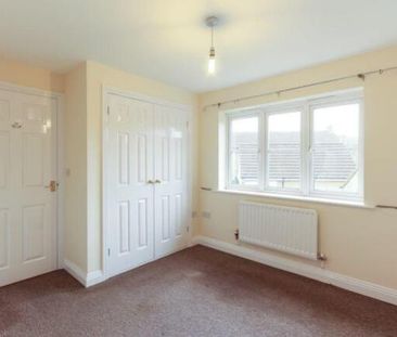 3 bedroom end of terrace house to rent - Photo 3