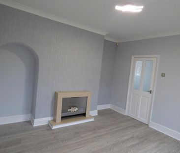 3 bedroom end of terrace house to rent - Photo 5