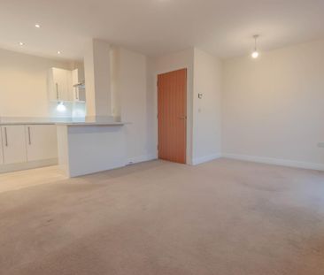 Skyline House, Swingate, Stevenage - Photo 1