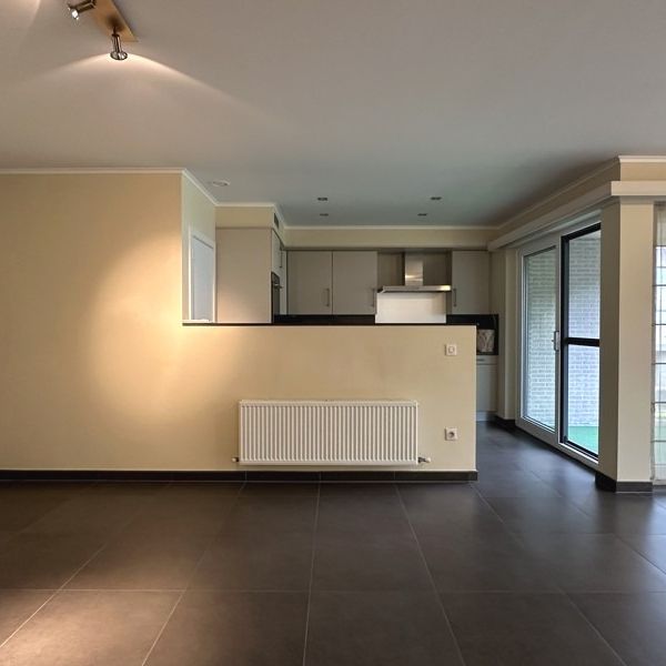 Recent appartement in mooie omgeving nabij het centrum van Belsele - Photo 1