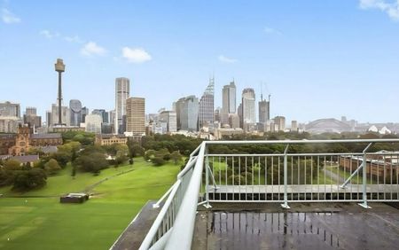 Furnished City Apartment - Photo 5