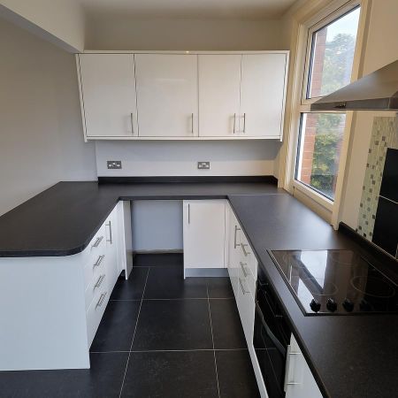 2 bedroom flat to rent - Photo 5