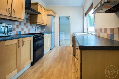 3 bedroom semi-detached house to rent - Photo 5