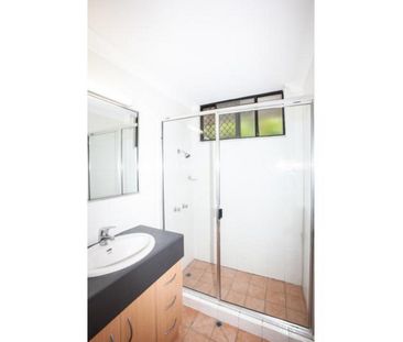 Furnished Studio In Prime West End Location! - Photo 5