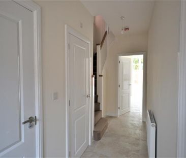 4 Bedroom Detached To Let - Photo 6