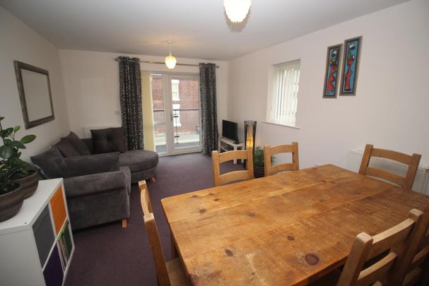 2 bedroom flat to rent - Photo 1