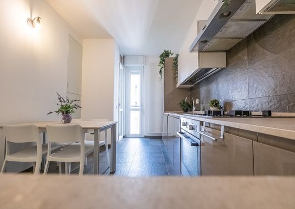 Piazza Carlo Caneva, Milan, Lombardy 20154