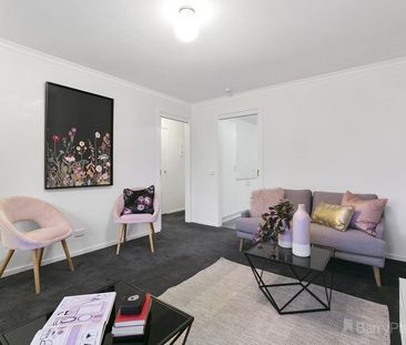 2/8 Donald St , CROYDON - Photo 1