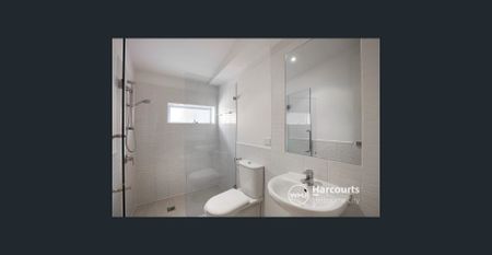 Merigold on Collins! - Photo 5