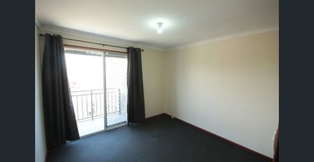 ** TRULY A RARE FIND ** - Photo 2