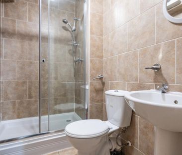 6 bedroom maisonette to rent - Photo 4