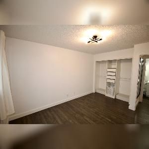 Oliver 2 Bed 1 Bath with Balcony Condo For Rent Edmonton - Photo 3