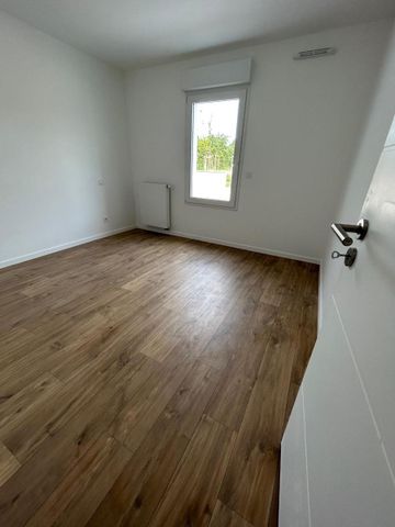 Location Appartement 3 pièces 64m² CHARTRES DE BRETAGNE 35131 - Photo 2